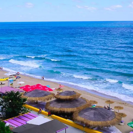 Aurora On The Beach *