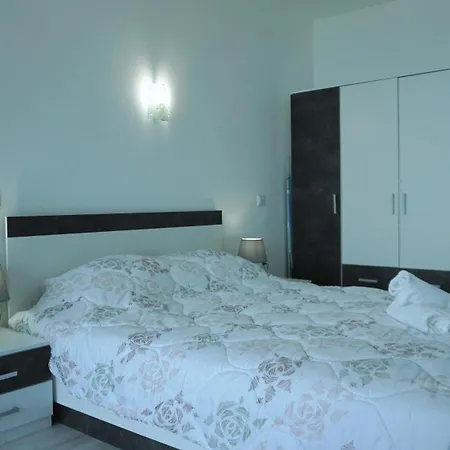 Apartment Aurora On The Obzor